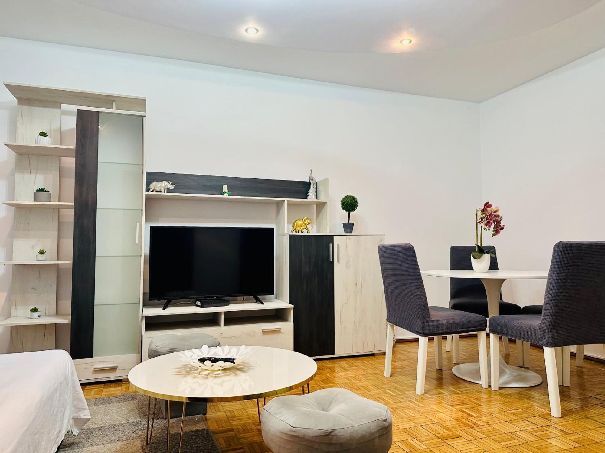 Chic Comfort 1Bdr With Landmark View - Concerthall Bucureşti Eksteriør bilde