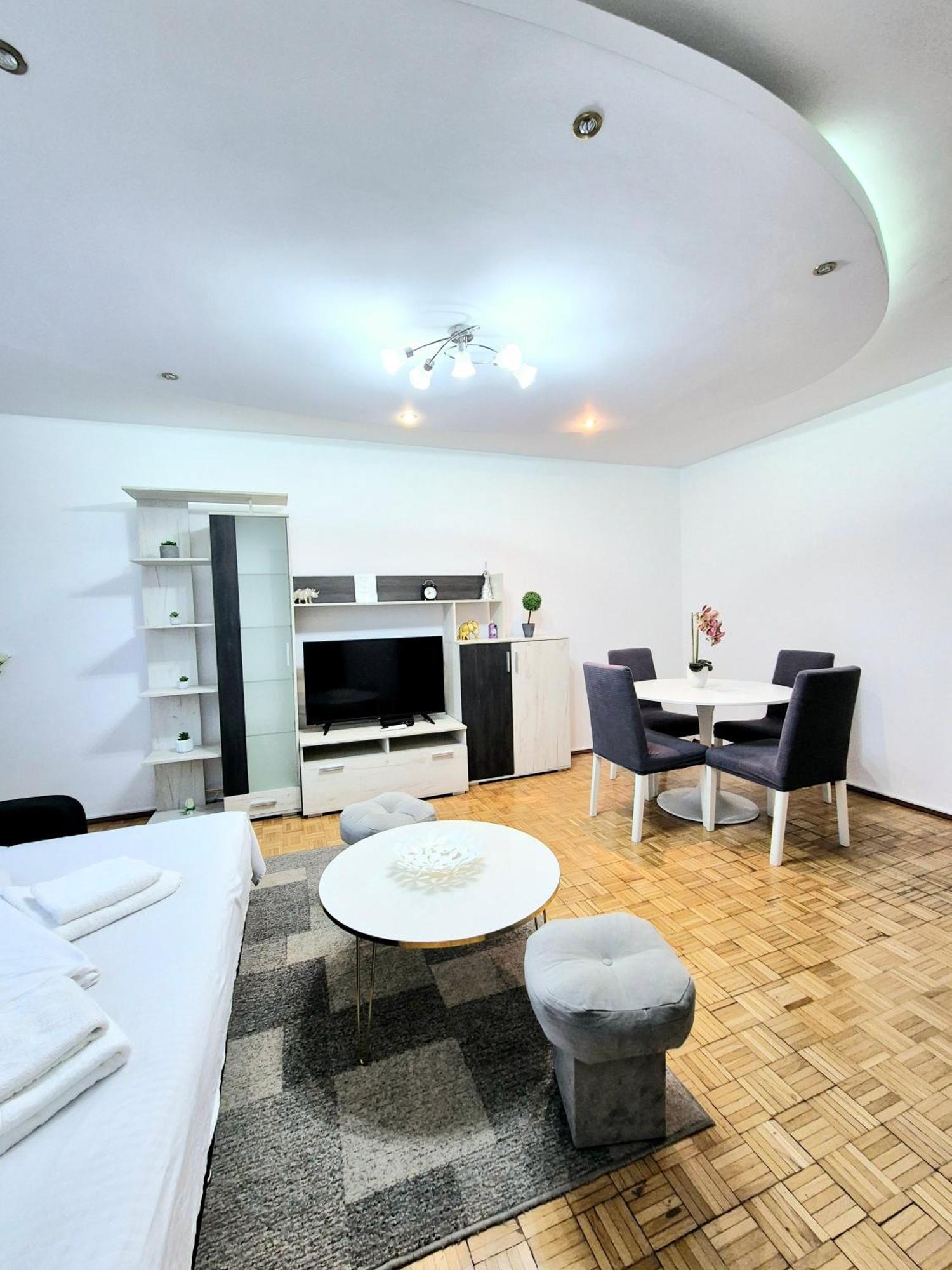 Chic Comfort 1Bdr With Landmark View - Concerthall Bucureşti Eksteriør bilde
