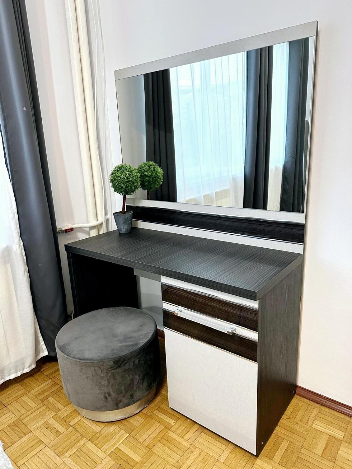 Chic Comfort 1Bdr With Landmark View - Concerthall Bucureşti Eksteriør bilde